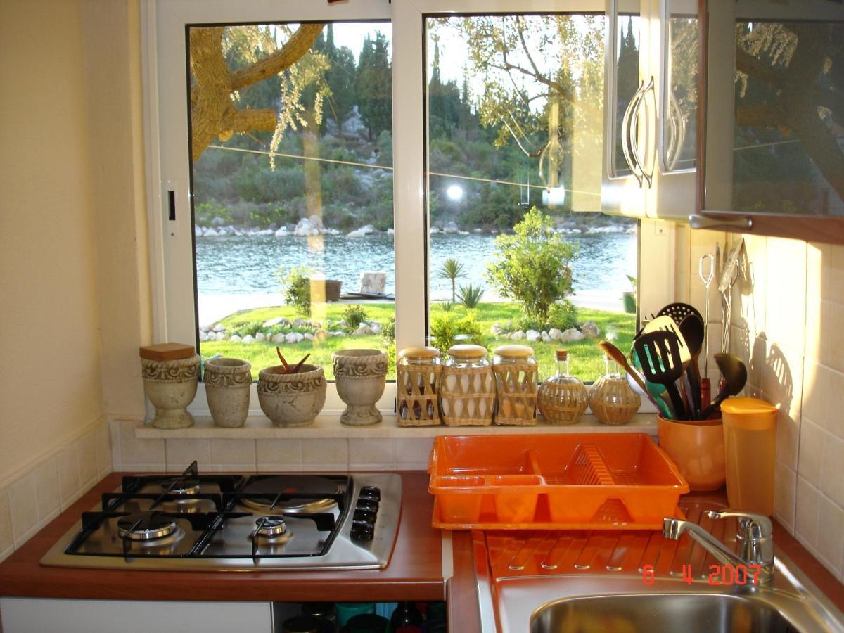 Apartments By The Sea Blace, Neretva Delta - Usce Neretve - 16068 Zewnętrze zdjęcie